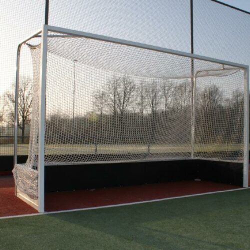 Gelaste aluminium hockeydoelen met vrije net-ophanging. Topkwaliteit voor een messcherpe prijs. Een aanwinst voor iedere hockeyvereniging.
